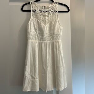 Forever 21 white lace crochet dress Size US S